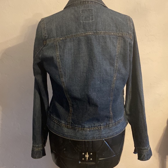 Old navy women’s M Jean jacket Front Side & inside pockets Very nice condition - Picture 8 of 16